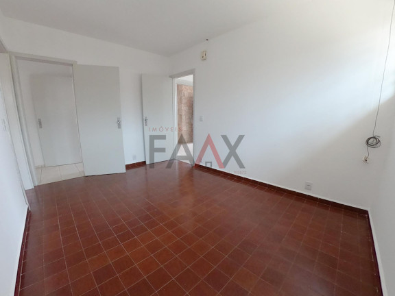 Imagem Casa com 2 Quartos à Venda, 241 m² em Trianon - Guarapuava Imagem Casa com 2 Quartos à Venda, 241 m² em Trianon - Guarapuava