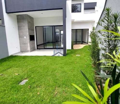 Imagem Sobrado com 3 Quartos à Venda, 160 m² em Glória - Joinville Imagem Sobrado com 3 Quartos à Venda, 160 m² em Glória - Joinville