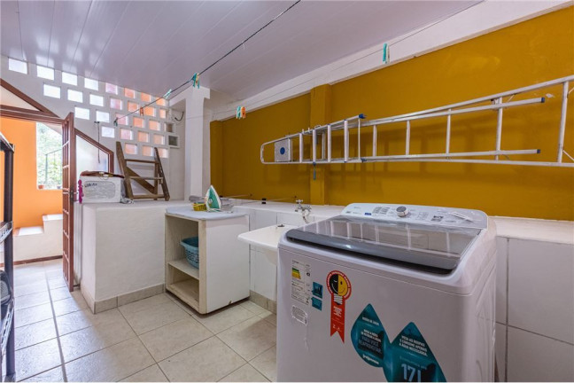 Imagem Casa com 3 Quartos à Venda, em Lagoa Da Conceição - Florianópolis Imagem Casa com 3 Quartos à Venda, em Lagoa Da Conceição - Florianópolis