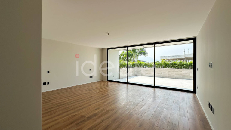 Imagem Casa de Condomínio com 5 Quartos à Venda, em Barra Da Tijuca - Rio De Janeiro Imagem Casa de Condomínio com 5 Quartos à Venda, em Barra Da Tijuca - Rio De Janeiro