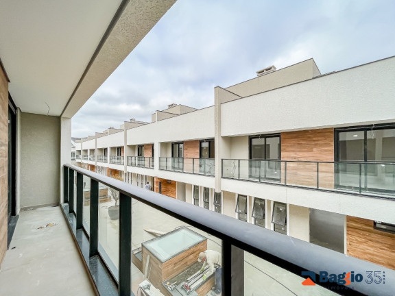 Imagem Casa de Condomínio com 3 Quartos à Venda, 240 m² em Santo Inácio - Curitiba Imagem Casa de Condomínio com 3 Quartos à Venda, 240 m² em Santo Inácio - Curitiba
