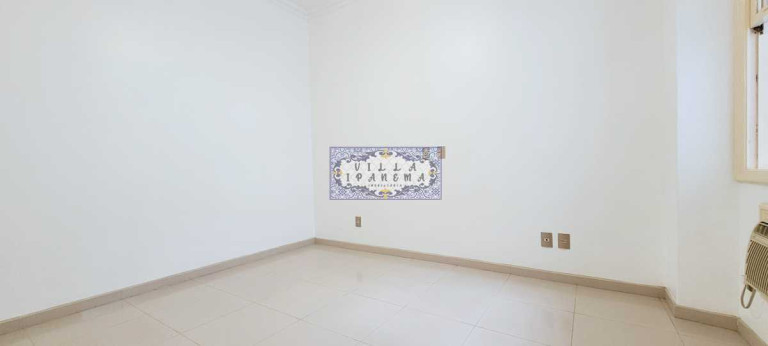 Imagem Imóvel com 2 Quartos à Venda, 102 m² em Copacabana - Rio De Janeiro Imagem Imóvel com 2 Quartos à Venda, 102 m² em Copacabana - Rio De Janeiro