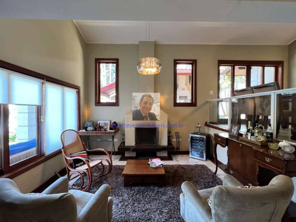 Imagem Casa com 5 Quartos à Venda, 440 m² em Algarve - Cotia Imagem Casa com 5 Quartos à Venda, 440 m² em Algarve - Cotia