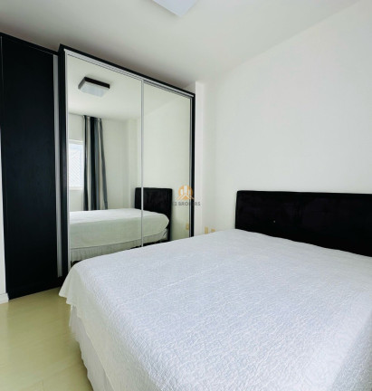 Imagem Imóvel com 3 Quartos à Venda, 121 m² em Centro - Balneário Camboriú Imagem Imóvel com 3 Quartos à Venda, 121 m² em Centro - Balneário Camboriú