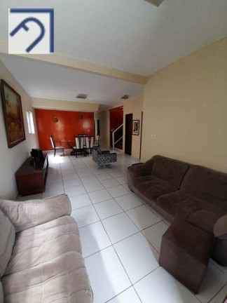 Imagem Casa com 4 Quartos à Venda, 255 m² em Lagoa Nova - Natal