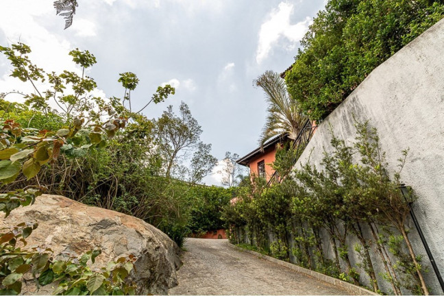 Imagem Casa com 4 Quartos à Venda, 291 m² em Jardim Indaiá - Embu Das Artes Imagem Casa com 4 Quartos à Venda, 291 m² em Jardim Indaiá - Embu Das Artes