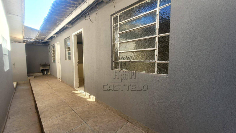 Imagem Casa com 3 Quartos à Venda, 174 m² em Conjunto Semiramis Barros Braga - Londrina Imagem Casa com 3 Quartos à Venda, 174 m² em Conjunto Semiramis Barros Braga - Londrina