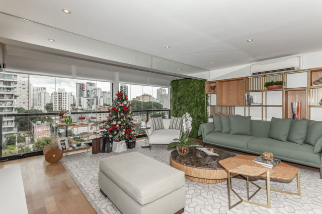 Apartamento com 3 Quartos à Venda, 162 m² em Vila Nova Conceição - São Paulo