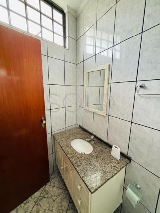 Imagem Casa com 3 Quartos à Venda, 175 m² em Vila Yamada - Araraquara Imagem Casa com 3 Quartos à Venda, 175 m² em Vila Yamada - Araraquara