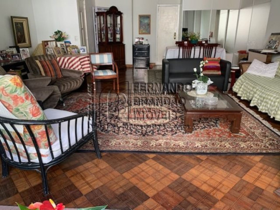 Imagem Imóvel com 4 Quartos à Venda, 244 m² em Copacabana - Rio De Janeiro Imagem Imóvel com 4 Quartos à Venda, 244 m² em Copacabana - Rio De Janeiro