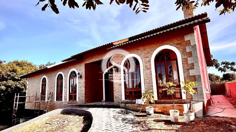 Imagem Casa com 3 Quartos à Venda, 200 m² Imagem Casa com 3 Quartos à Venda, 200 m²