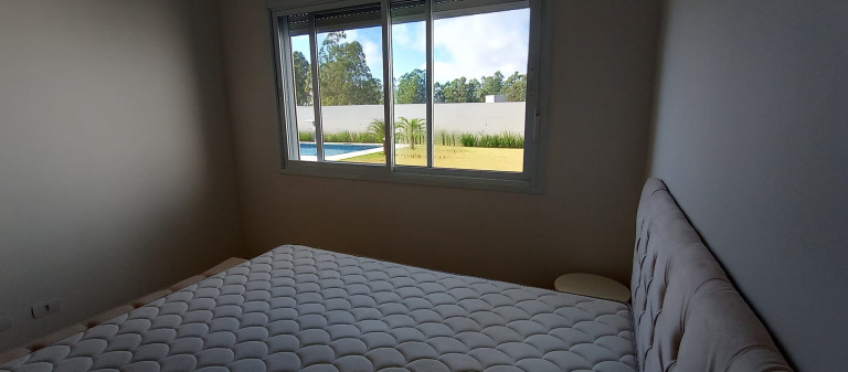 Imagem Casa com 4 Quartos à Venda, 250 m² em Ninho Verde - Porangaba Imagem Casa com 4 Quartos à Venda, 250 m² em Ninho Verde - Porangaba