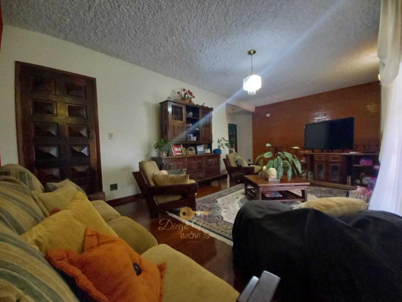 Imagem Casa com 3 Quartos à Venda, 166 m² em Várzea - Teresópolis Imagem Casa com 3 Quartos à Venda, 166 m² em Várzea - Teresópolis