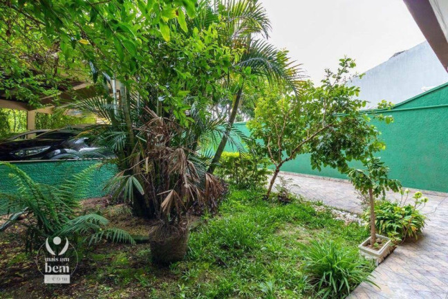 Imagem Sobrado com 4 Quartos à Venda, 398 m² em Bacacheri - Curitiba