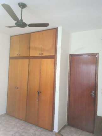 Imagem Casa com 4 Quartos para Alugar, 480 m² em Santa Maria - Uberaba Imagem Casa com 4 Quartos para Alugar, 480 m² em Santa Maria - Uberaba