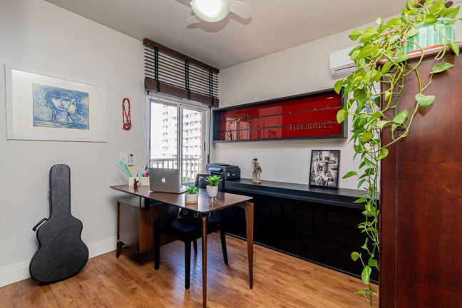 Imagem Apartamento com 3 Quartos à Venda, 199 m² em Jardim Do Salso - Porto Alegre
