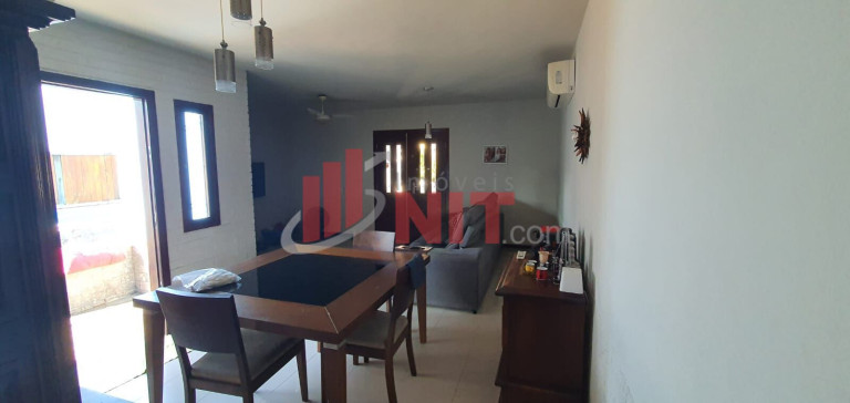 Imagem Casa com 3 Quartos à Venda, 200 m² em Itaipu - Niterói