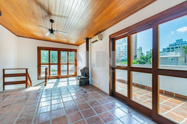 Imagem Imóvel com 2 Quartos à Venda, 162 m² em Higienópolis - Porto Alegre Imagem Imóvel com 2 Quartos à Venda, 162 m² em Higienópolis - Porto Alegre