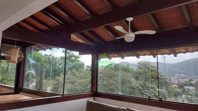 Imagem Casa com 4 Quartos à Venda, 193 m² em Itaipu - Niterói Imagem Casa com 4 Quartos à Venda, 193 m² em Itaipu - Niterói