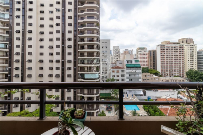 Imagem Apartamento com 3 Quartos à Venda, 142 m² em Itaim Bibi - São Paulo Imagem Apartamento com 3 Quartos à Venda, 142 m² em Itaim Bibi - São Paulo