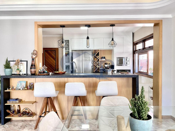 Imagem Apartamento com 3 Quartos à Venda, 161 m² em Predial - Torres