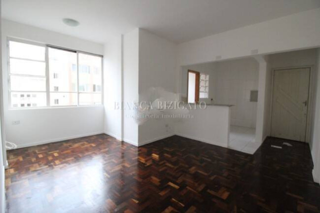 Imagem Apartamento com 2 Quartos à Venda, 84 m² em Centro - Curitiba Imagem Apartamento com 2 Quartos à Venda, 84 m² em Centro - Curitiba