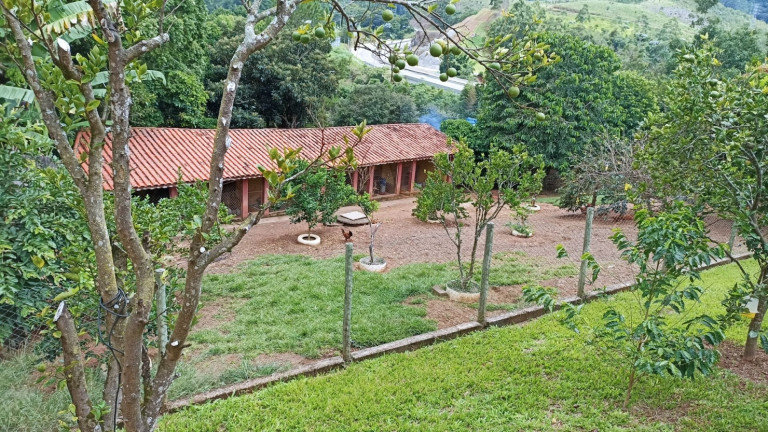 Imagem Chácara com 6 Quartos à Venda, 550 m² em Centro - Paraibuna