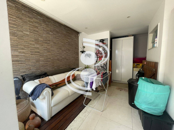 Imagem Casa com 4 Quartos à Venda, 250 m² em Barra Da Tijuca - Rio De Janeiro Imagem Casa com 4 Quartos à Venda, 250 m² em Barra Da Tijuca - Rio De Janeiro