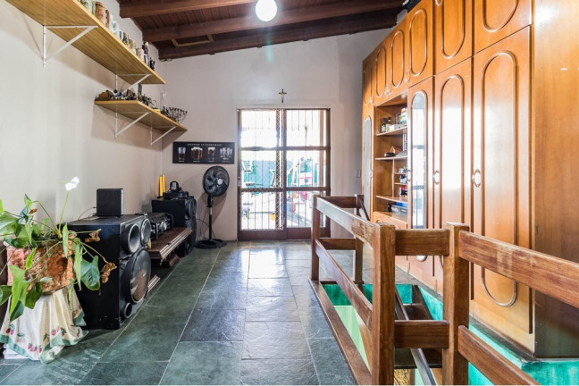 Imagem Casa com 4 Quartos à Venda, 216 m² em Partenon - Porto Alegre Imagem Casa com 4 Quartos à Venda, 216 m² em Partenon - Porto Alegre