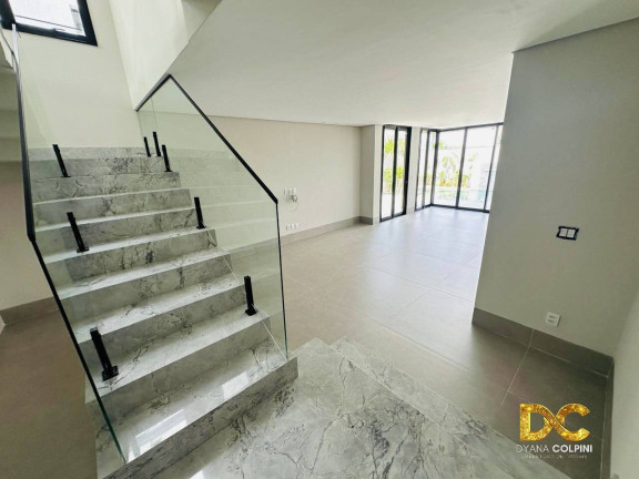 Imagem Casa de Condomínio com 4 Quartos à Venda, 349 m² em Santa Rosa - Cuiabá Imagem Casa de Condomínio com 4 Quartos à Venda, 349 m² em Santa Rosa - Cuiabá