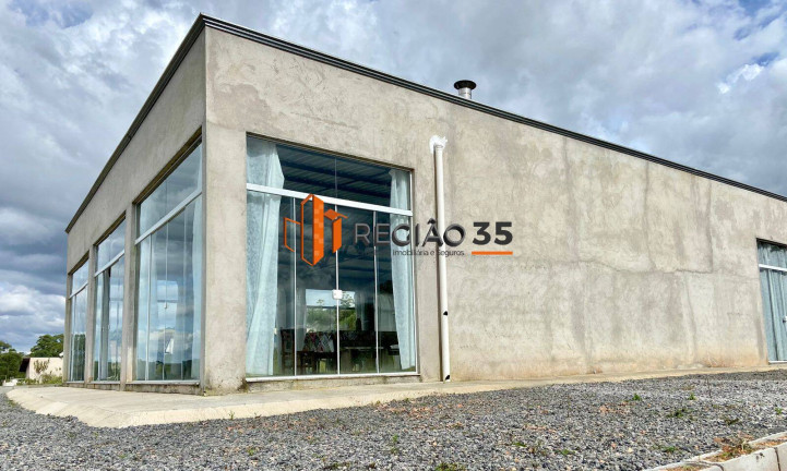 Imagem Casa com 3 Quartos à Venda, 2.000 m² em Residencial E Industrial Campo Alegre - Poços De Caldas Imagem Casa com 3 Quartos à Venda, 2.000 m² em Residencial E Industrial Campo Alegre - Poços De Caldas