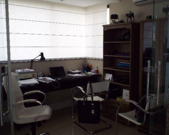 Imagem Imóvel com 3 Quartos à Venda, 169 m² em Passo Da Areia - Porto Alegre