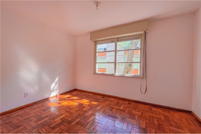Imagem Apartamento com 3 Quartos à Venda, 62 m² em Cristal - Porto Alegre Imagem Apartamento com 3 Quartos à Venda, 62 m² em Cristal - Porto Alegre