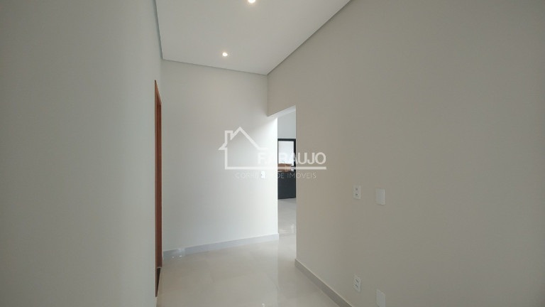 Imagem Imóvel com 3 Quartos à Venda, em Cajuru Do Sul - Sorocaba Imagem Imóvel com 3 Quartos à Venda, em Cajuru Do Sul - Sorocaba