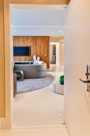 Apartamento com 4 Quartos à Venda, 257 m² em Barra Sul - Balneário Camboriú