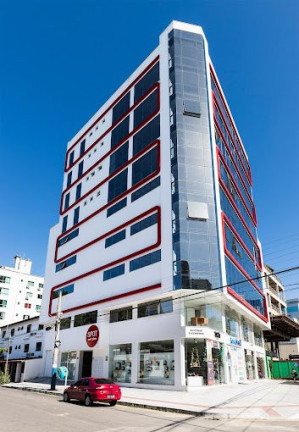 Sala Comercial à Venda, 90 m² em Ariribá - Balneário Camboriú