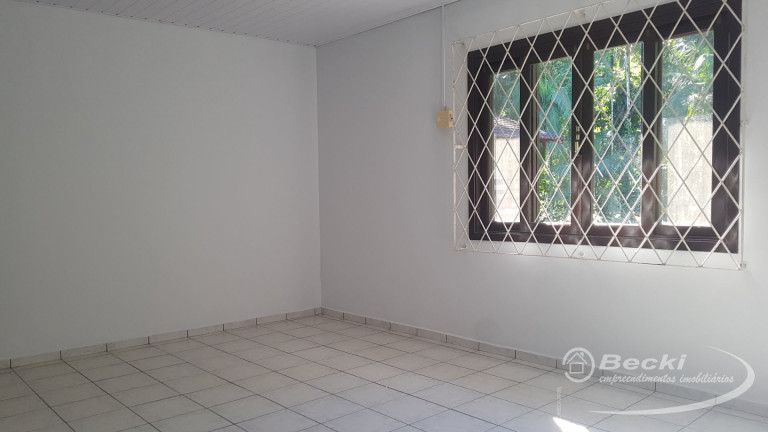 Imagem Casa com 6 Quartos à Venda, 166 m² em Atiradores - Joinville Imagem Casa com 6 Quartos à Venda, 166 m² em Atiradores - Joinville