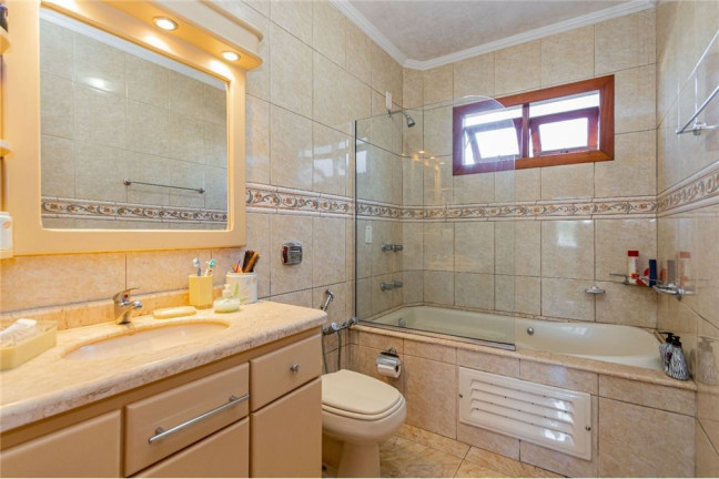 Imagem Apartamento com 3 Quartos à Venda, 150 m² em Jardim Planalto - Porto Alegre Imagem Apartamento com 3 Quartos à Venda, 150 m² em Jardim Planalto - Porto Alegre