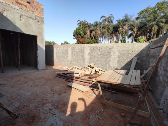 Imagem Imóvel com 
            	3             Quartos à Venda, 136 m² em 
            	Sitios Santa Luzia             - 
            	Aparecida De Goiania            