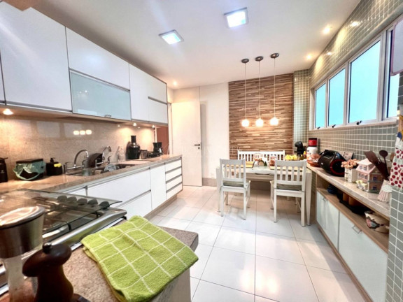 Imagem Apartamento com 3 Quartos à Venda, 211 m² em Copacabana - Rio De Janeiro