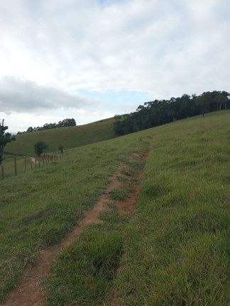 Imagem Chácara com 4 Quartos à Venda, 300 m² em Centro - Paraibuna Imagem Chácara com 4 Quartos à Venda, 300 m² em Centro - Paraibuna