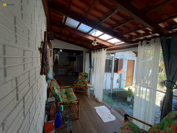 Imagem Casa com 3 Quartos à Venda, 392 m² em São João Do Rio Vermelho - Florianópolis Imagem Casa com 3 Quartos à Venda, 392 m² em São João Do Rio Vermelho - Florianópolis