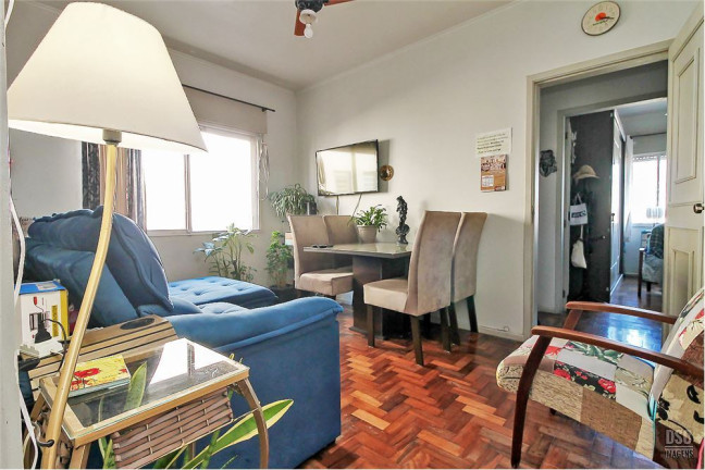 Imagem Imóvel com 2 Quartos à Venda, em Azenha - Porto Alegre Imagem Imóvel com 2 Quartos à Venda, em Azenha - Porto Alegre
