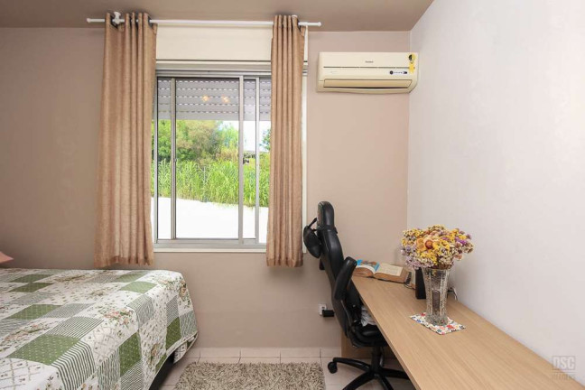 Imagem Apartamento com 2 Quartos à Venda, 50 m² em Vila Nova - Porto Alegre