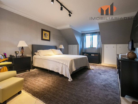 Imagem Casa com 8 Quartos à Venda, 700 m² em Jardim Social - Curitiba Imagem Casa com 8 Quartos à Venda, 700 m² em Jardim Social - Curitiba