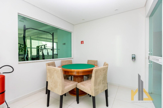 Imagem Casa com 4 Quartos à Venda, 278 m² em Santo Inácio - Curitiba