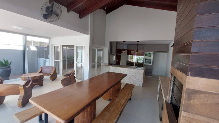 Imagem Casa com 4 Quartos à Venda, 375 m² em Condomínio Belvedere - Cuiabá Imagem Casa com 4 Quartos à Venda, 375 m² em Condomínio Belvedere - Cuiabá