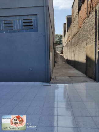 Galpão à Venda ou Locação, 255 m² em Parque Das Nações - Santo André