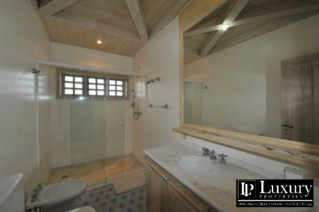 Imagem Casa com 6 Quartos à Venda, 400 m² em Capivari - Campos Do Jordão Imagem Casa com 6 Quartos à Venda, 400 m² em Capivari - Campos Do Jordão