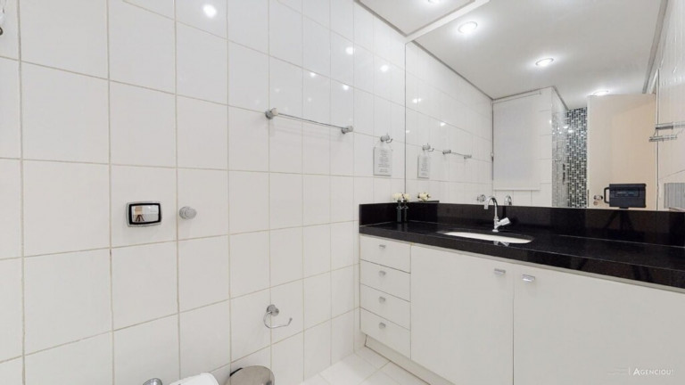 Imagem Imóvel com 3 Quartos à Venda, 122 m² em Auxiliadora - Porto Alegre Imagem Imóvel com 3 Quartos à Venda, 122 m² em Auxiliadora - Porto Alegre